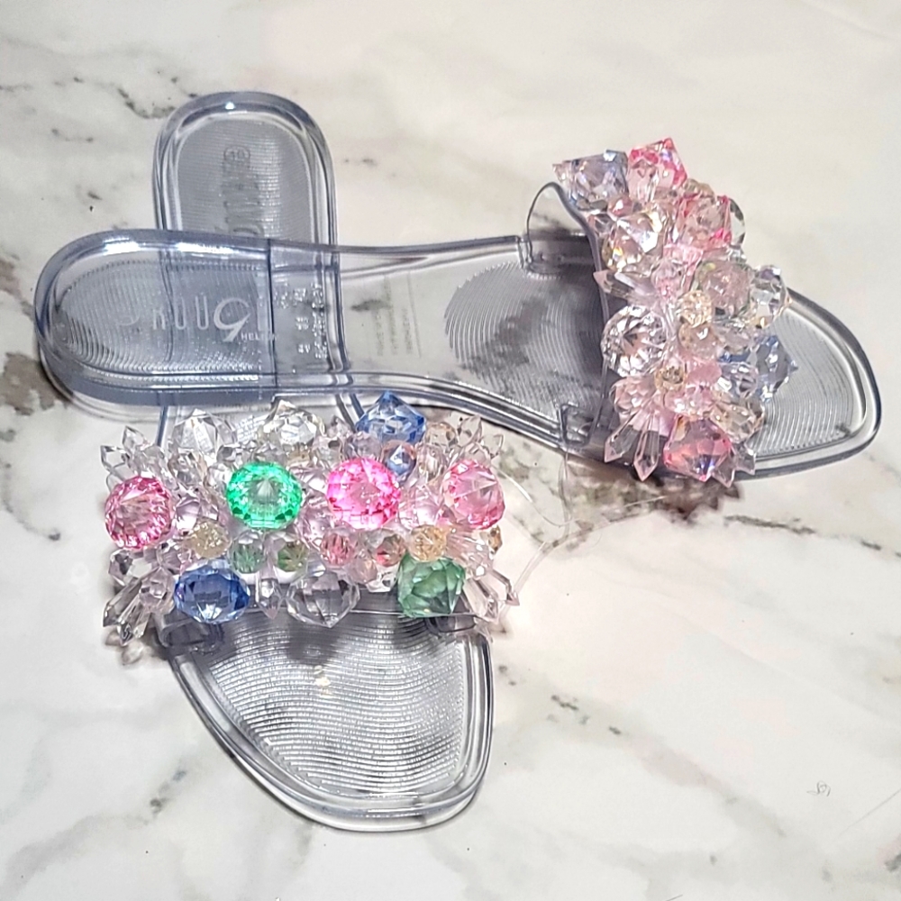 Beautiful crystal beaded sandals perfect for spring and summer!